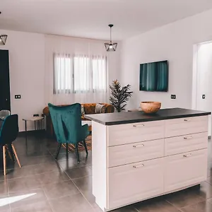 https://casa-tenique.in-canary-islands.com