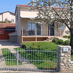 https://apartman-studio-erin.in-istria.net